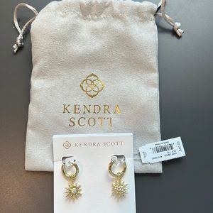 BNWT Kendra Scott Starburst charm hoop earrings in gold